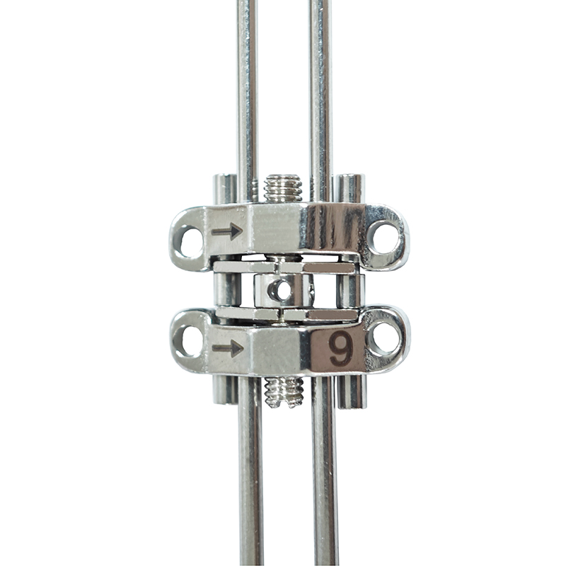 Orthodontic Expansion Screw IV